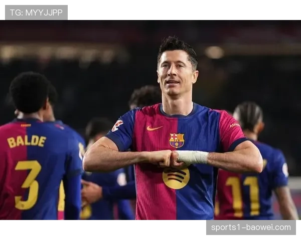 巴萨前场压迫强度保持九十分钟 莱万回撤参与组织效果显著